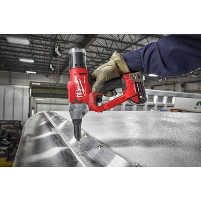 Vendita online Rivettatrice M18 FUEL™ ONE-KEY™ 18V 2Ah 